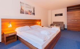 Lipno Wellness - Frymburk C112 Private Family Room
